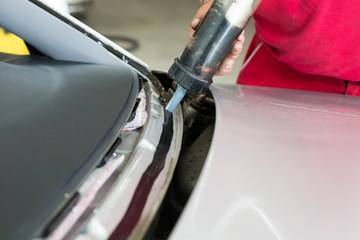 怎麼檢測車窗玻璃、門縫的塗膠？